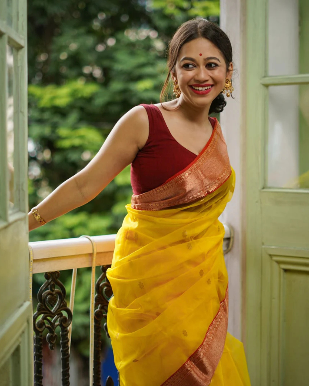 Sunset Radiance - Yellow & Red Handloom Chanderi Silk Saree