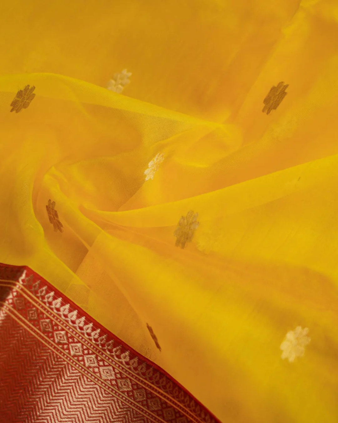 Sunset Radiance - Yellow & Red Handloom Chanderi Silk Saree