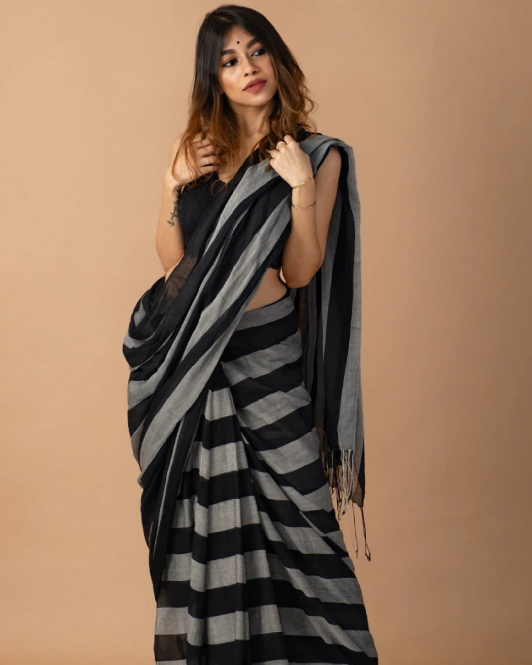 Charcoal Harmony - Black & Grey Pure Muslin Saree