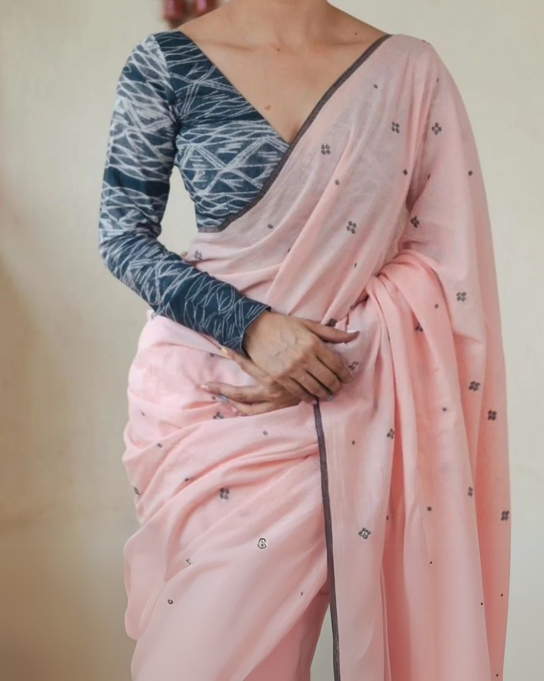Blush Radiance - Soft Pinkish Grey Digital Print Linen Saree