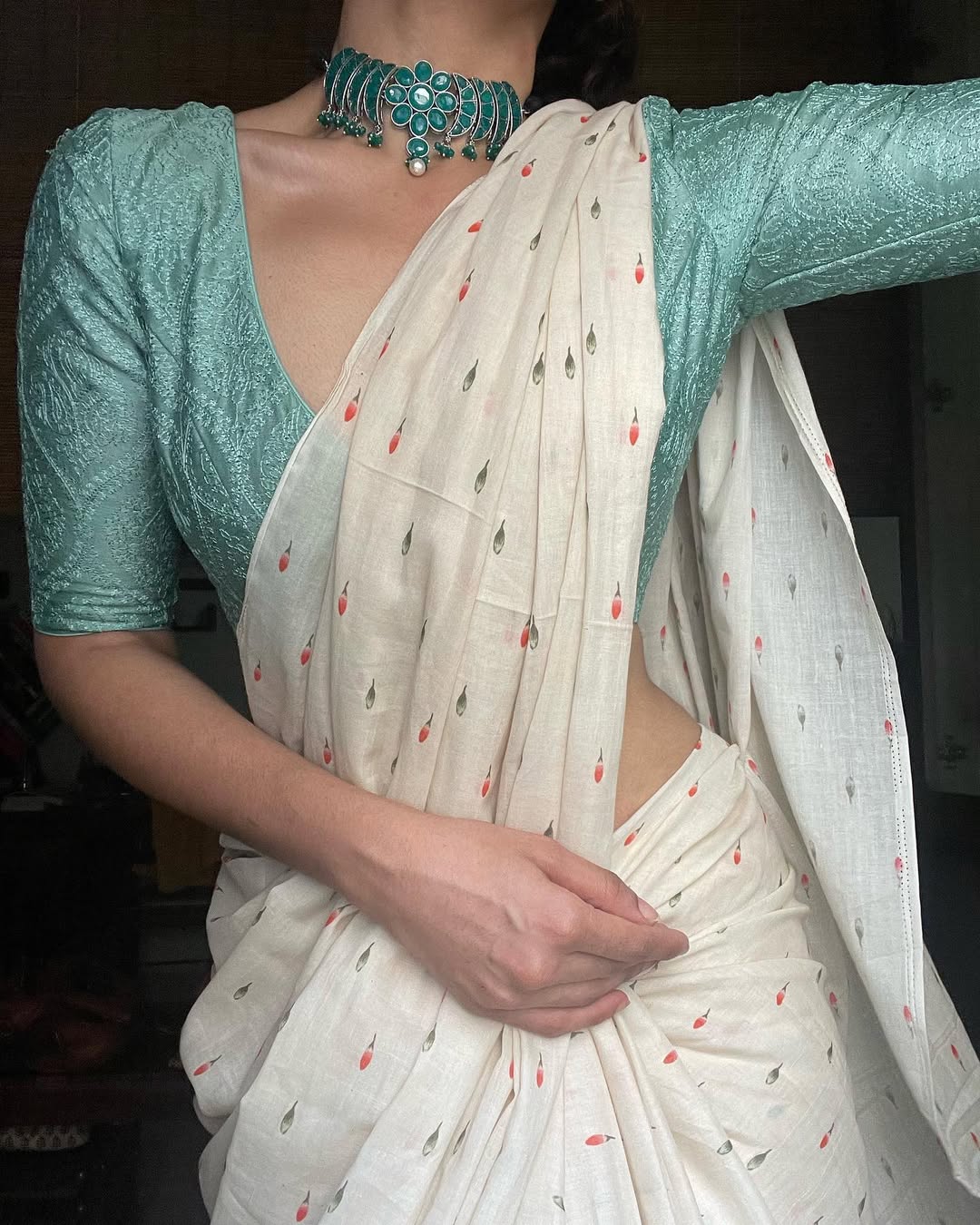 Ivory Blossom β Handwoven Chanderi Cotton Saree