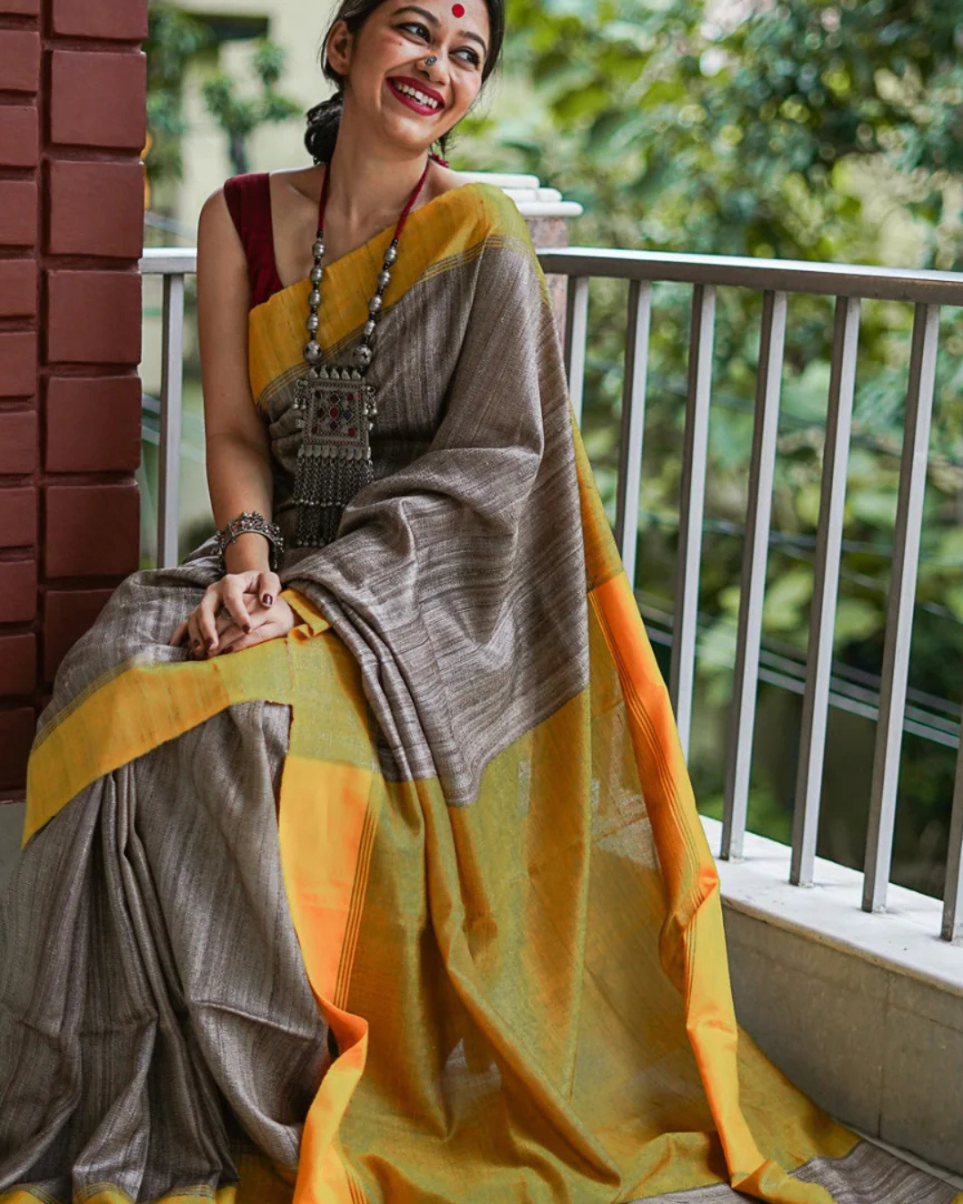 Golden Serenity - Greige & Yellow Handloom Cotton Saree