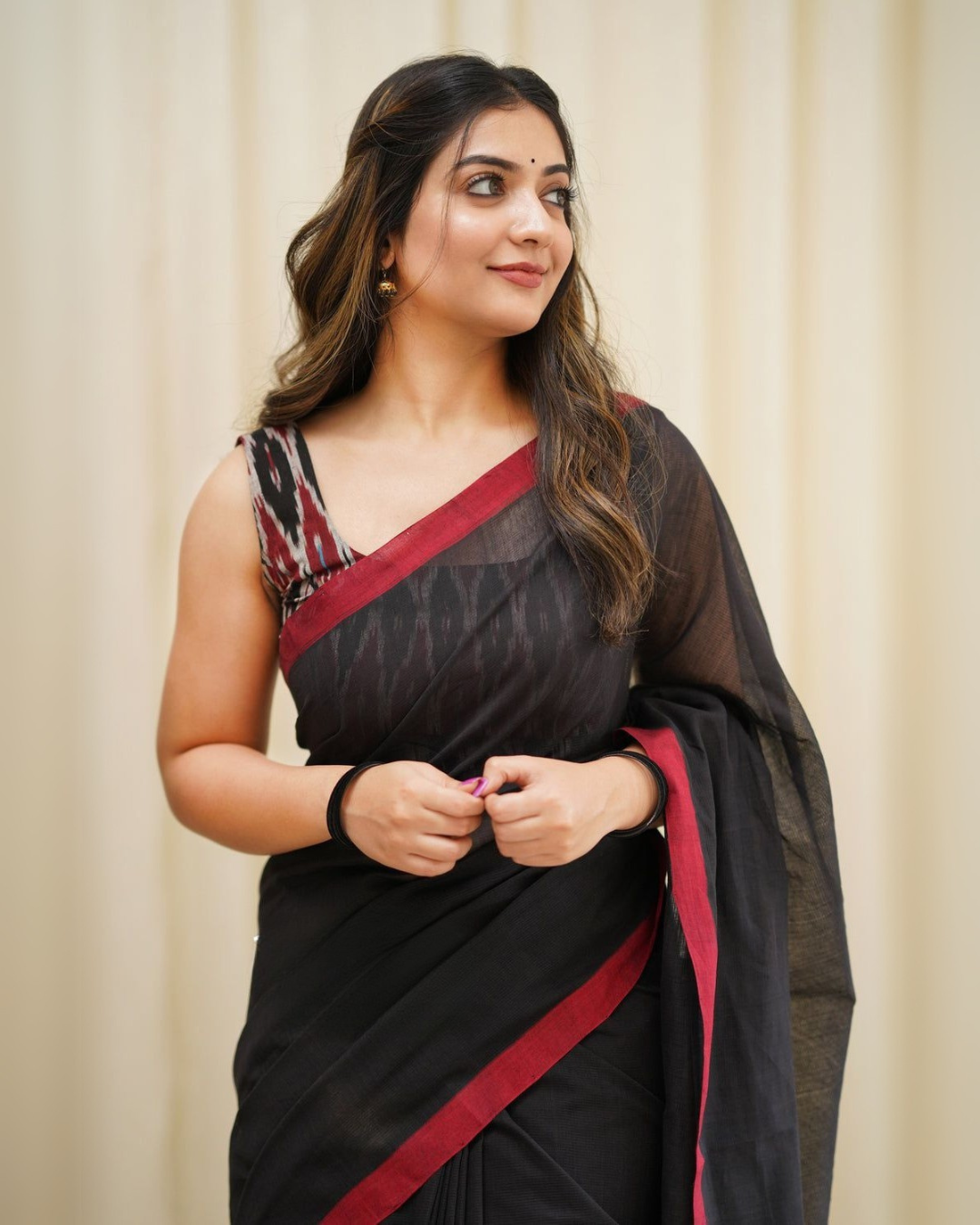 Midnight Muse – Black Mangalagiri Handloom Cotton Saree